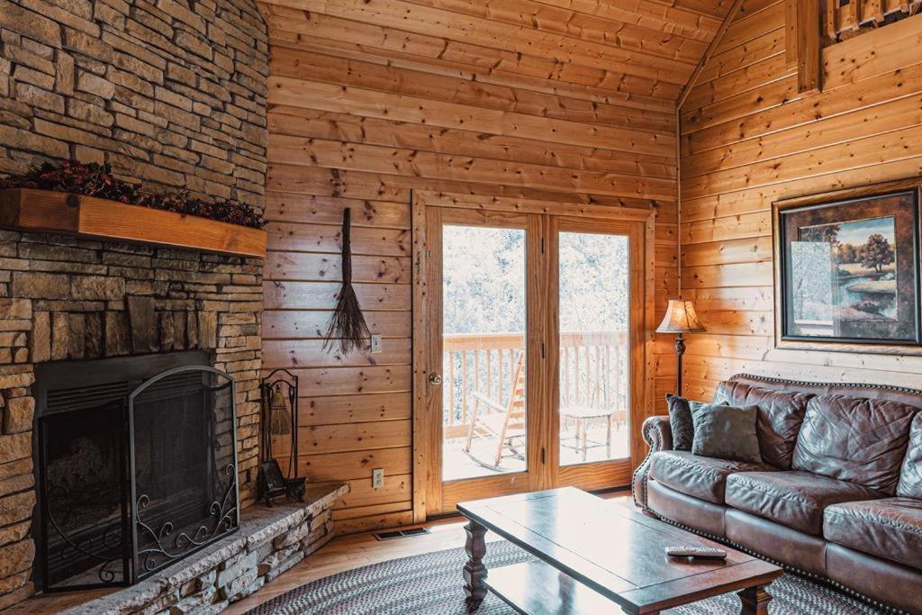 Bear'S Lair Villa Gatlinburg Dış mekan fotoğraf